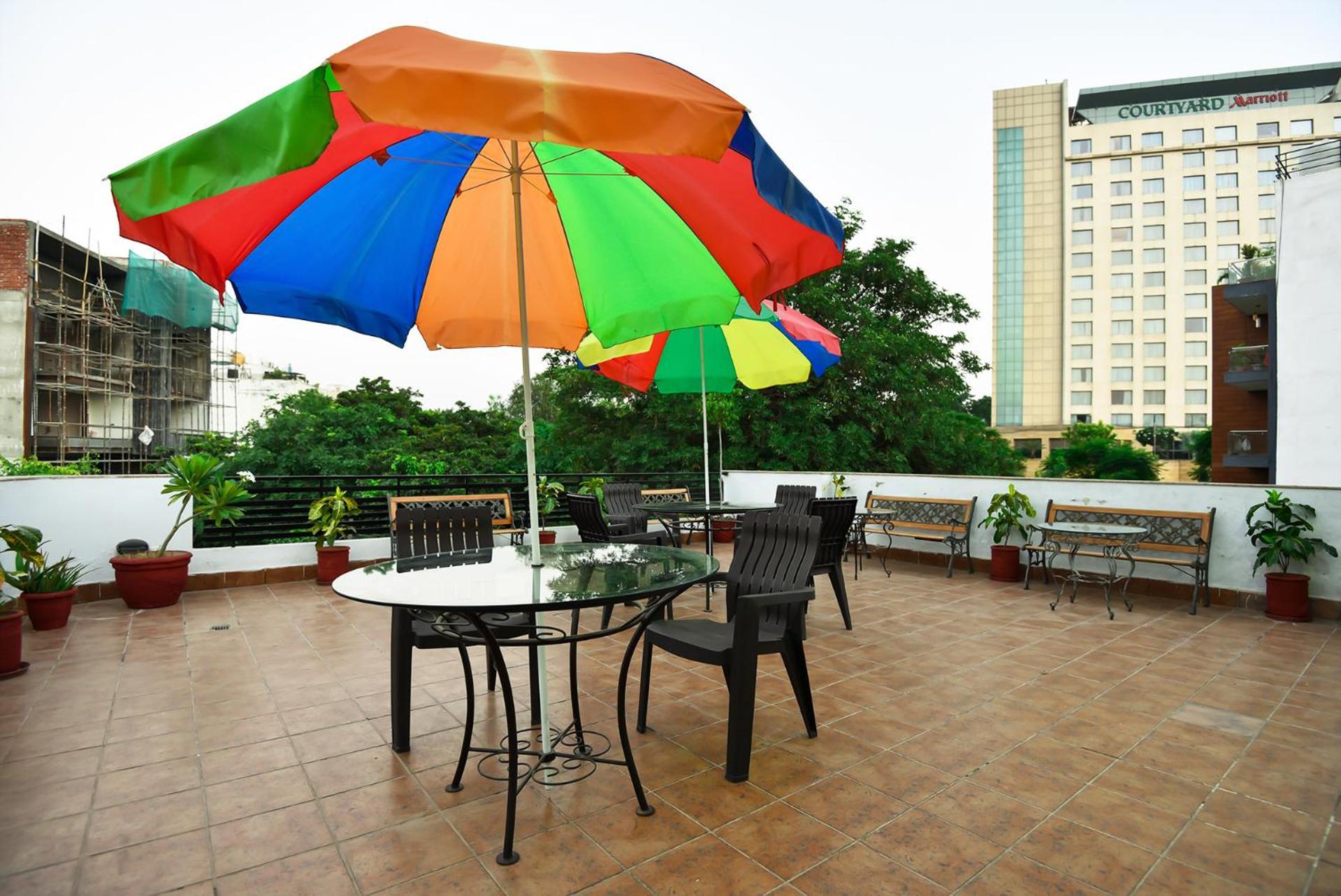Bedchambers Serviced Apartments, Sushant Lok Gurgaon Exterior photo